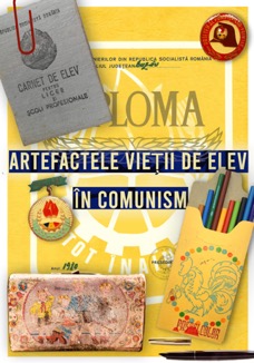 Artefactele vieții de elev în comunism